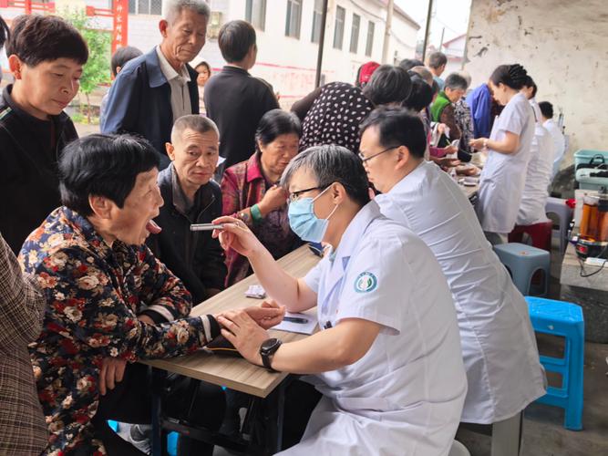 并开展中医问诊,针灸外治,健康咨询,用药指导及饮食调理建议等服务